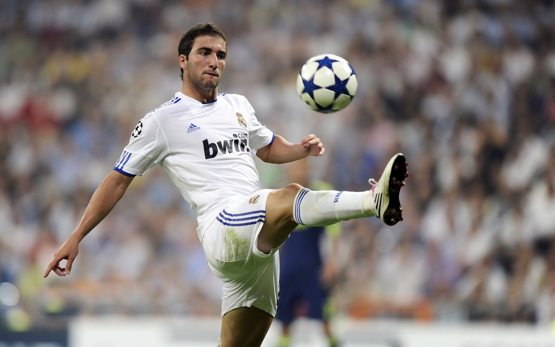 国锦赛戏剧一幕！对手黑球自杀，火箭一杆清台逆转超1分绝杀，国锦赛斯诺克直播