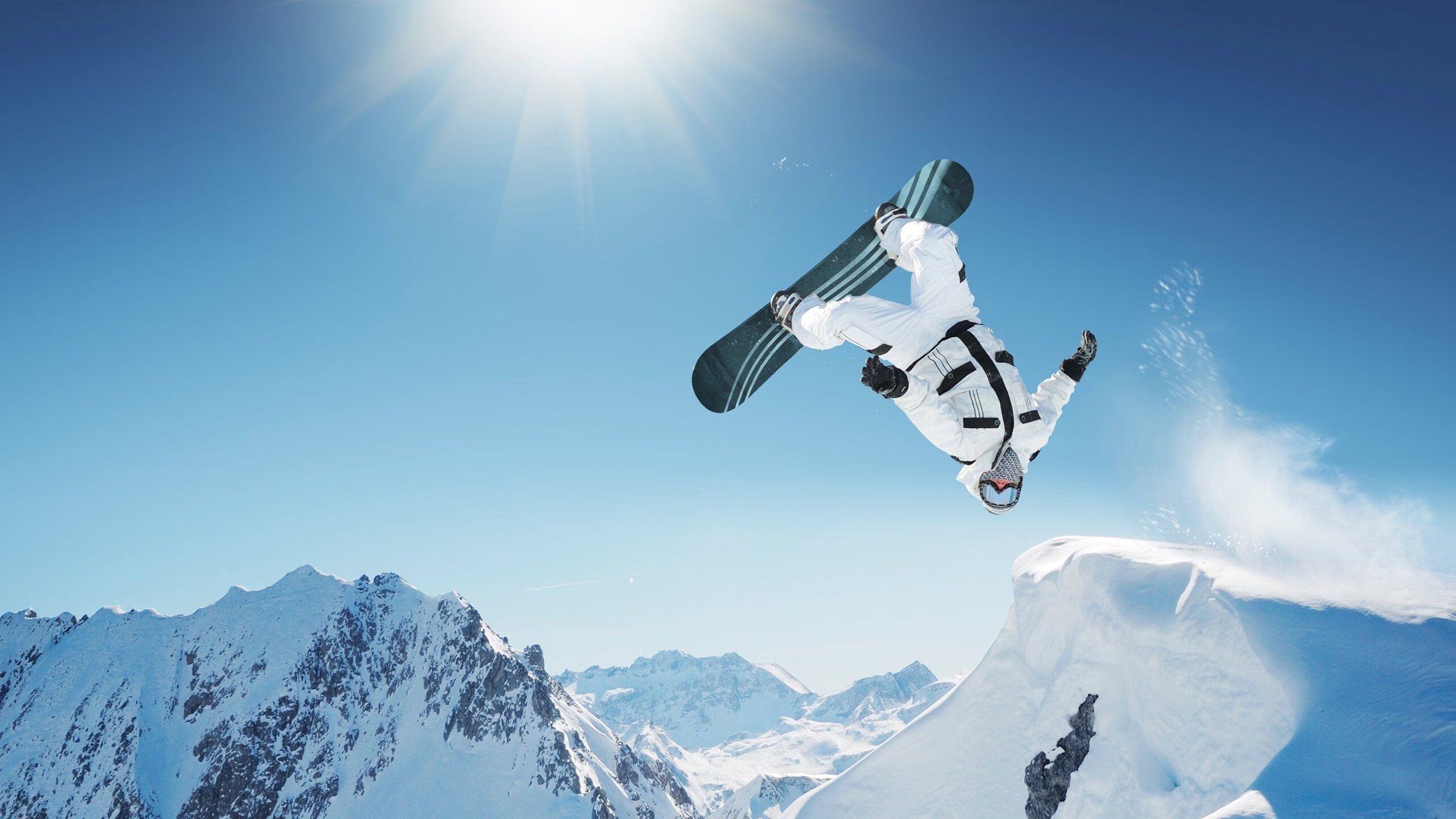 皇马门将训练细节曝光，卢宁神仙状态让主力竞争白热化，皇马队门将